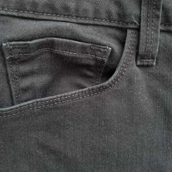 NYDJ Black Crop Jeans size 14 - Picture 8 of 8